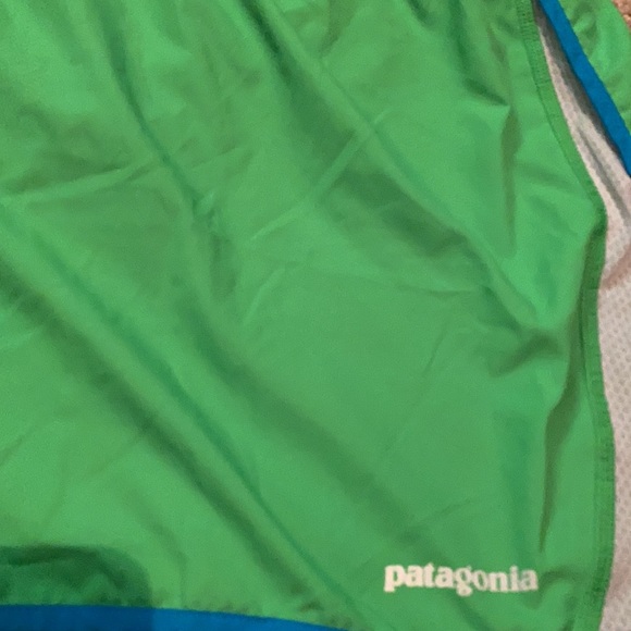 - Women’s Patagonia shorts size:XL - Picture 2 of 5